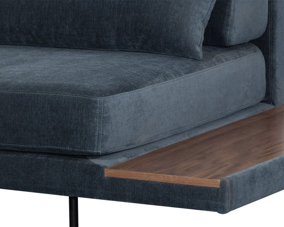 Canapé pratique avec table d'appoint intégrée